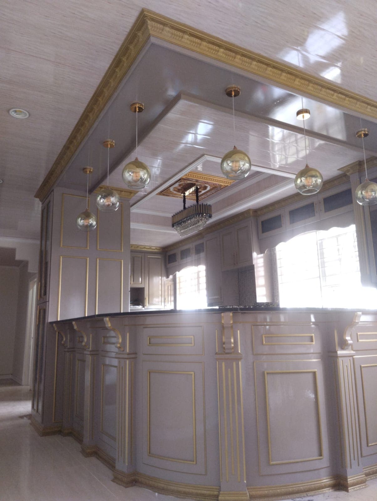 Custom-made cabinet thumbnail 4